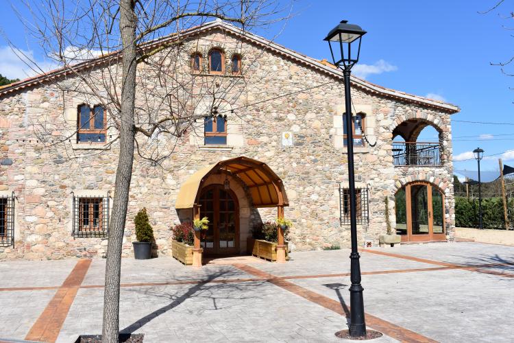 la-granja-village-1