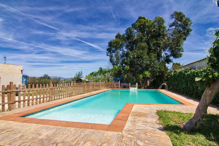 masia-rural-can-ribes-1