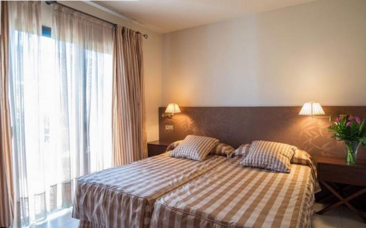 apartamentos-sant-jordi-montbrio-9