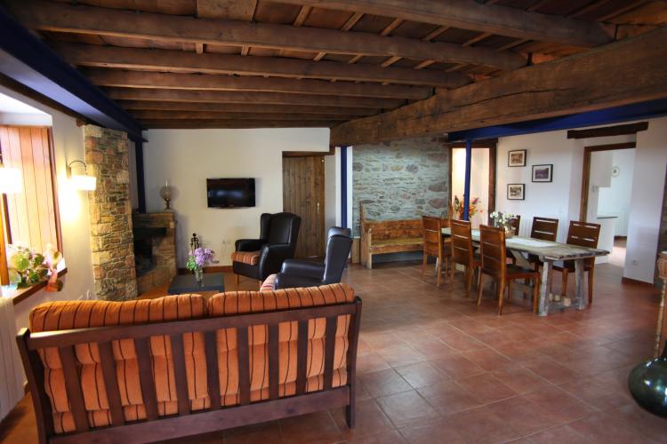 casa-rural-can-soler-y-can-simonet-de-rocabruna-9