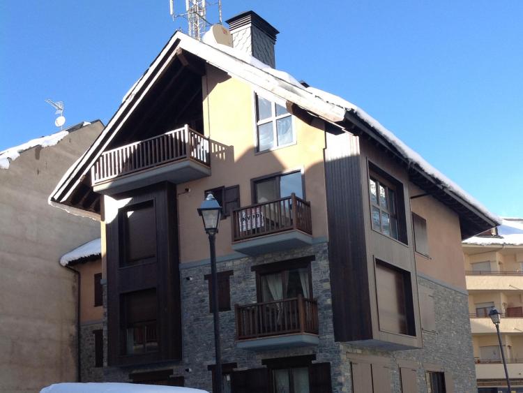 luxury-house-esterri-daneu-1