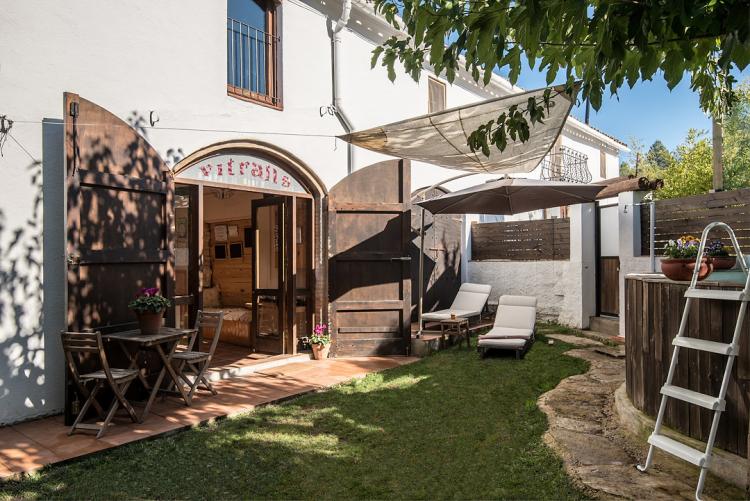 casa-rural-cervecera-les-canyes-7